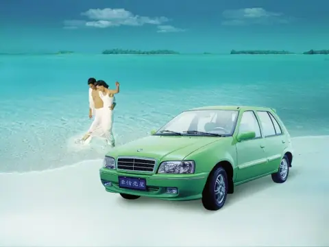 Geely Haoqing — Хэтчбек 5 дв., фото 1