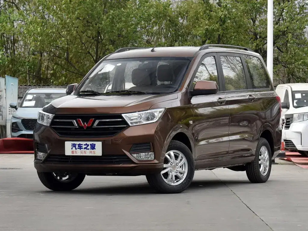 Wuling Hongguang S, фото 1