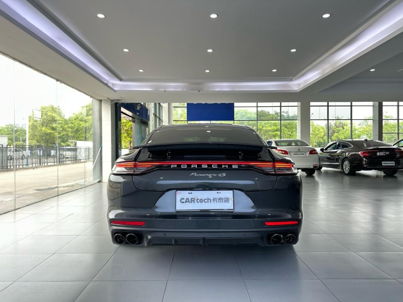 Porsche Panamera 2022