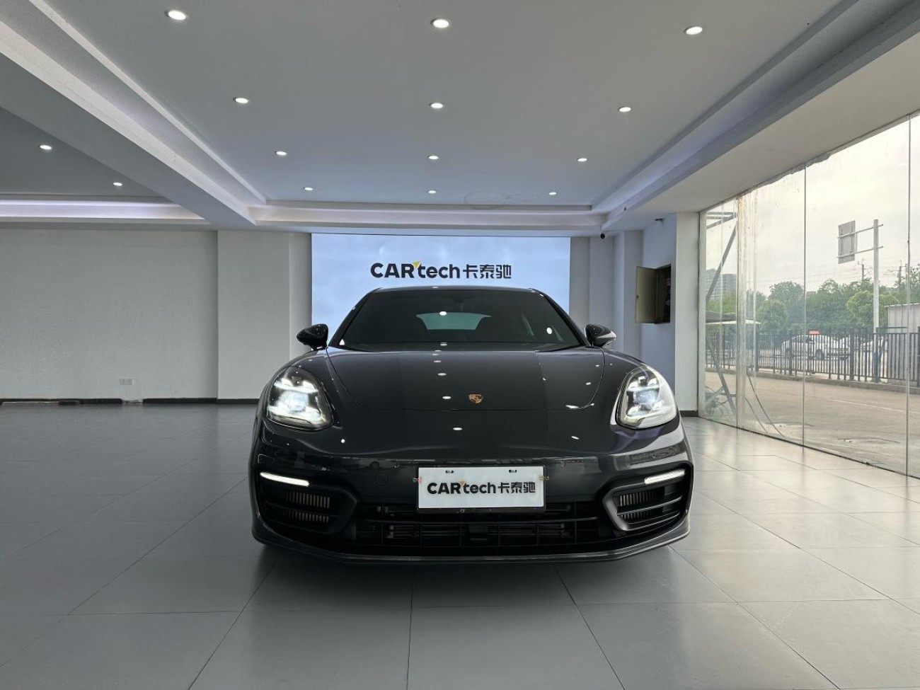 Porsche Panamera 2022