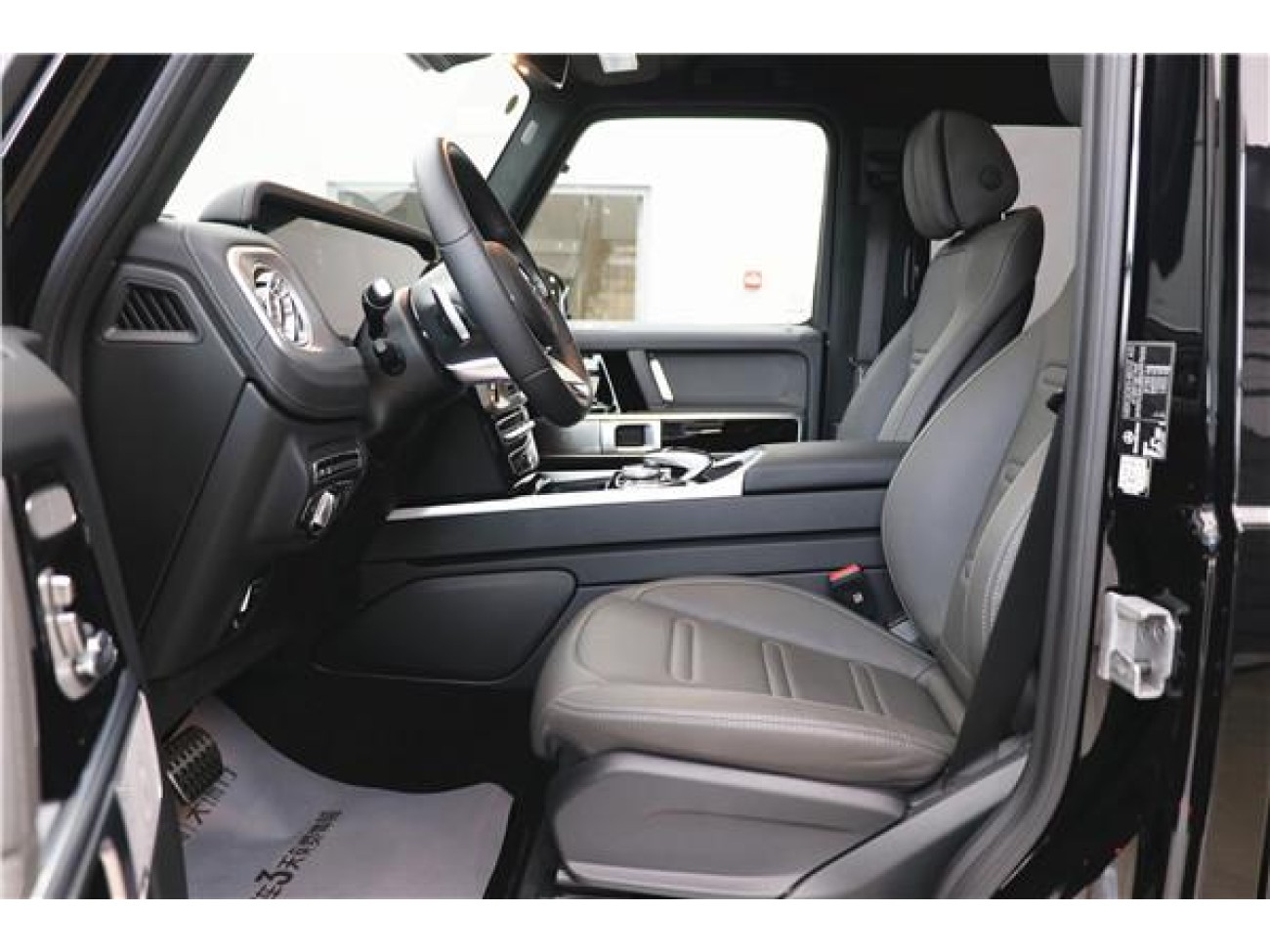 Mercedes-Benz G400d 2025