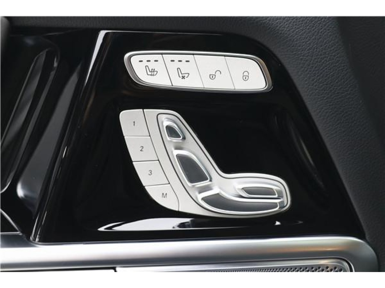 Mercedes-Benz G400d 2025