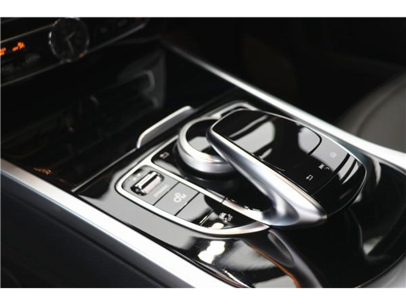 Mercedes-Benz G400d 2025