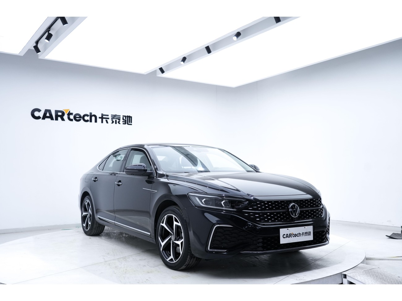 Volkswagen Passat 2023