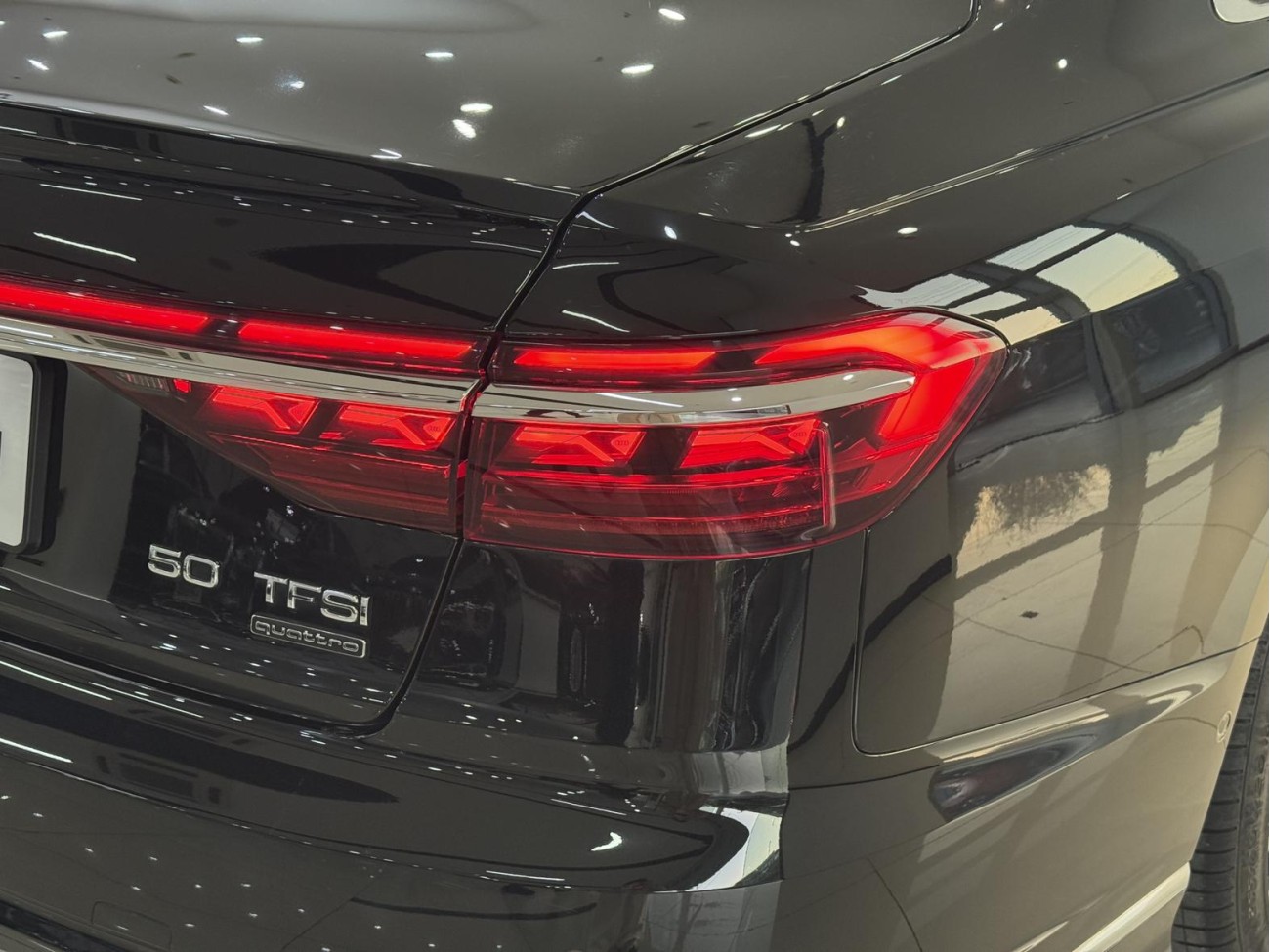 Audi A8L 50 TFSI 2024