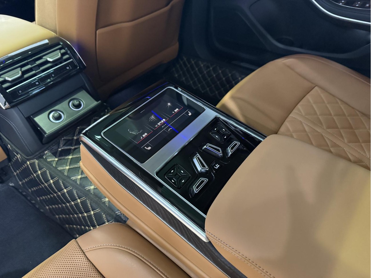 Audi A8L 50 TFSI 2024