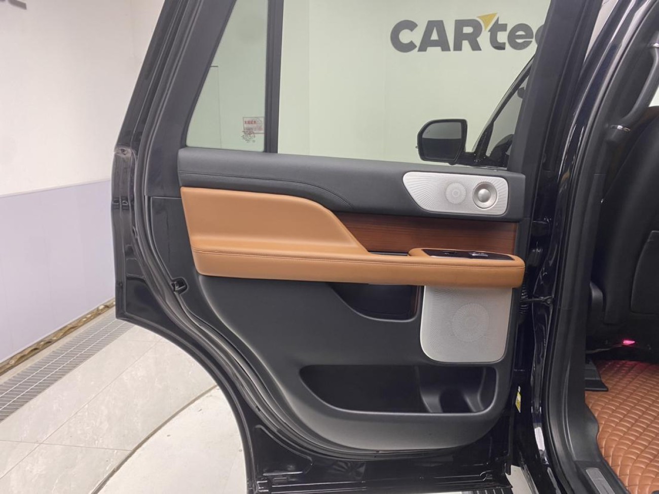 Lincoln Navigator 2021