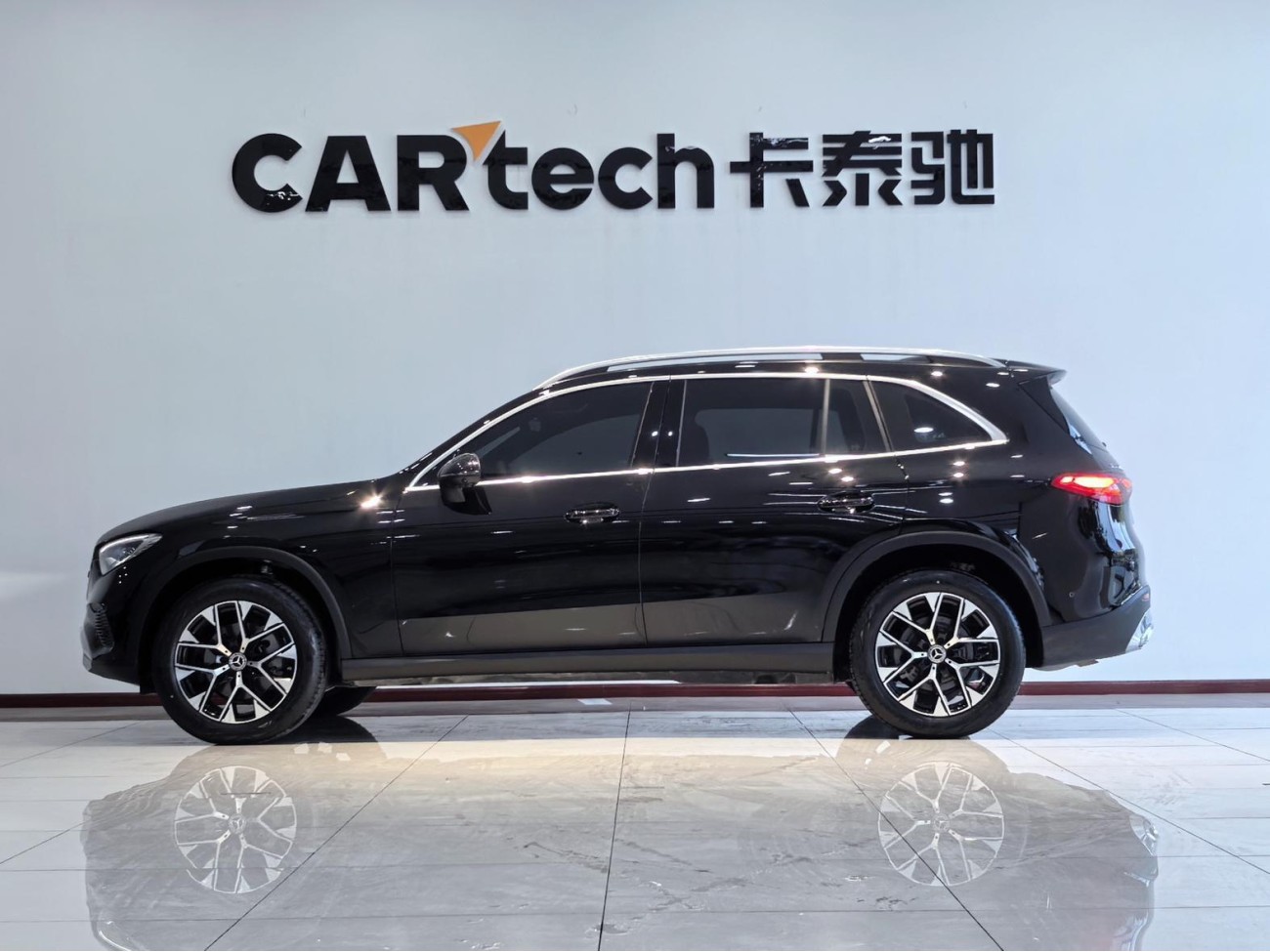 Mercedes-Benz GLC 260 L 2024