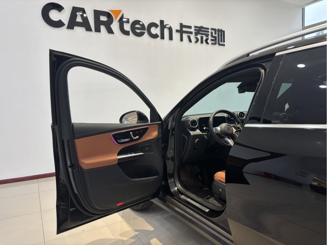 Mercedes-Benz GLC 260 L 2024