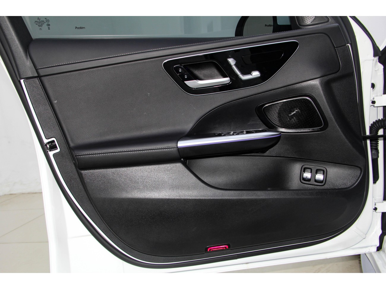 Mercedes-Benz C 350 e 2025