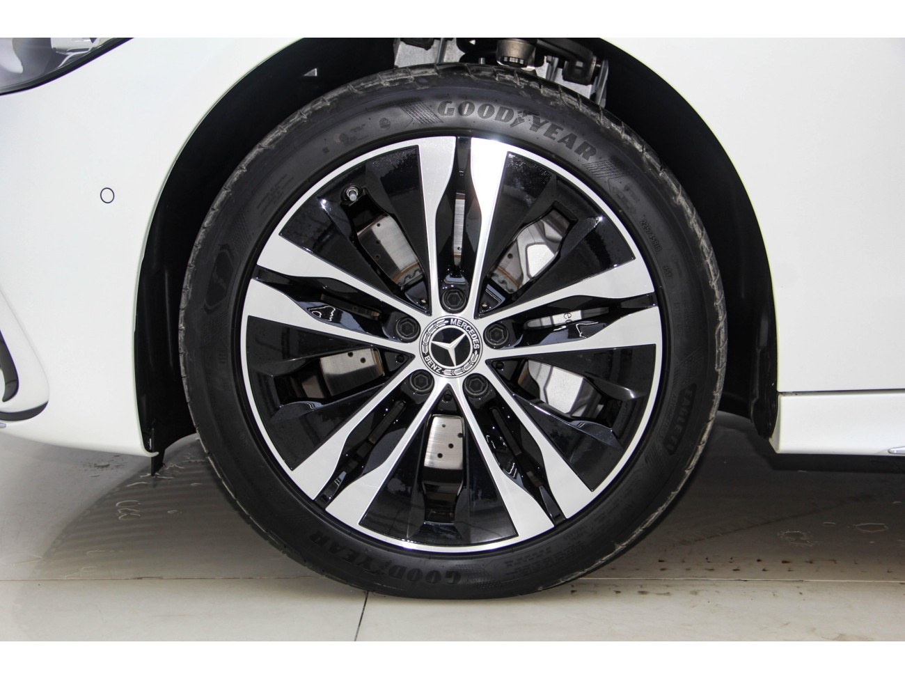 Mercedes-Benz C 350 e 2025