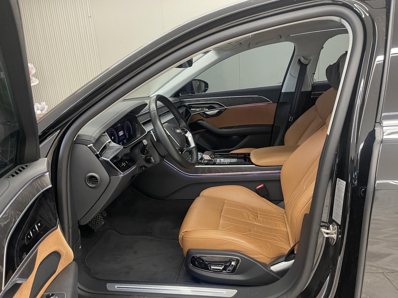 Audi A8L 45 TFSI 2023
