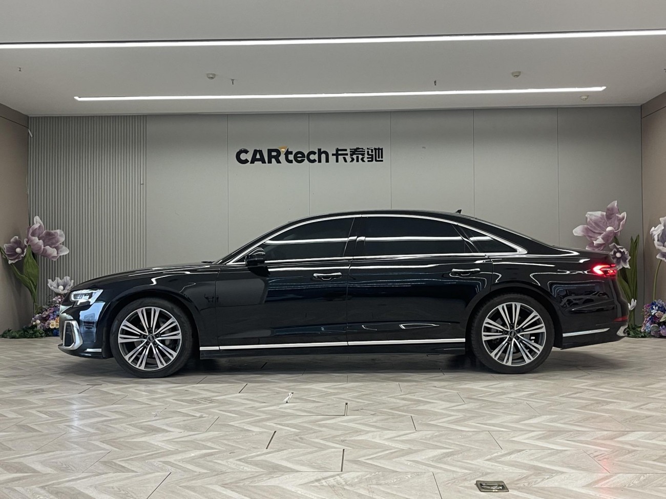 Audi A8L 45 TFSI 2023