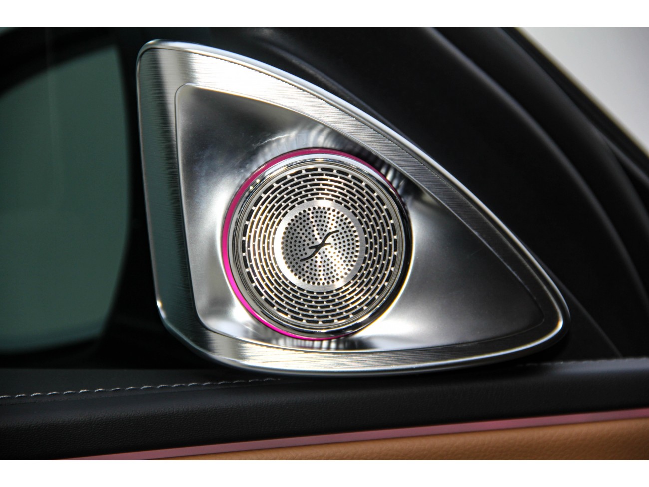 Mercedes-Benz E 300 L 2025