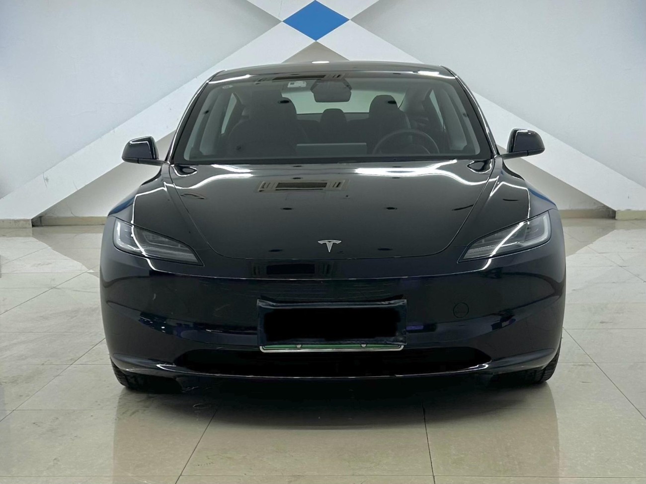Tesla Model 3 2024