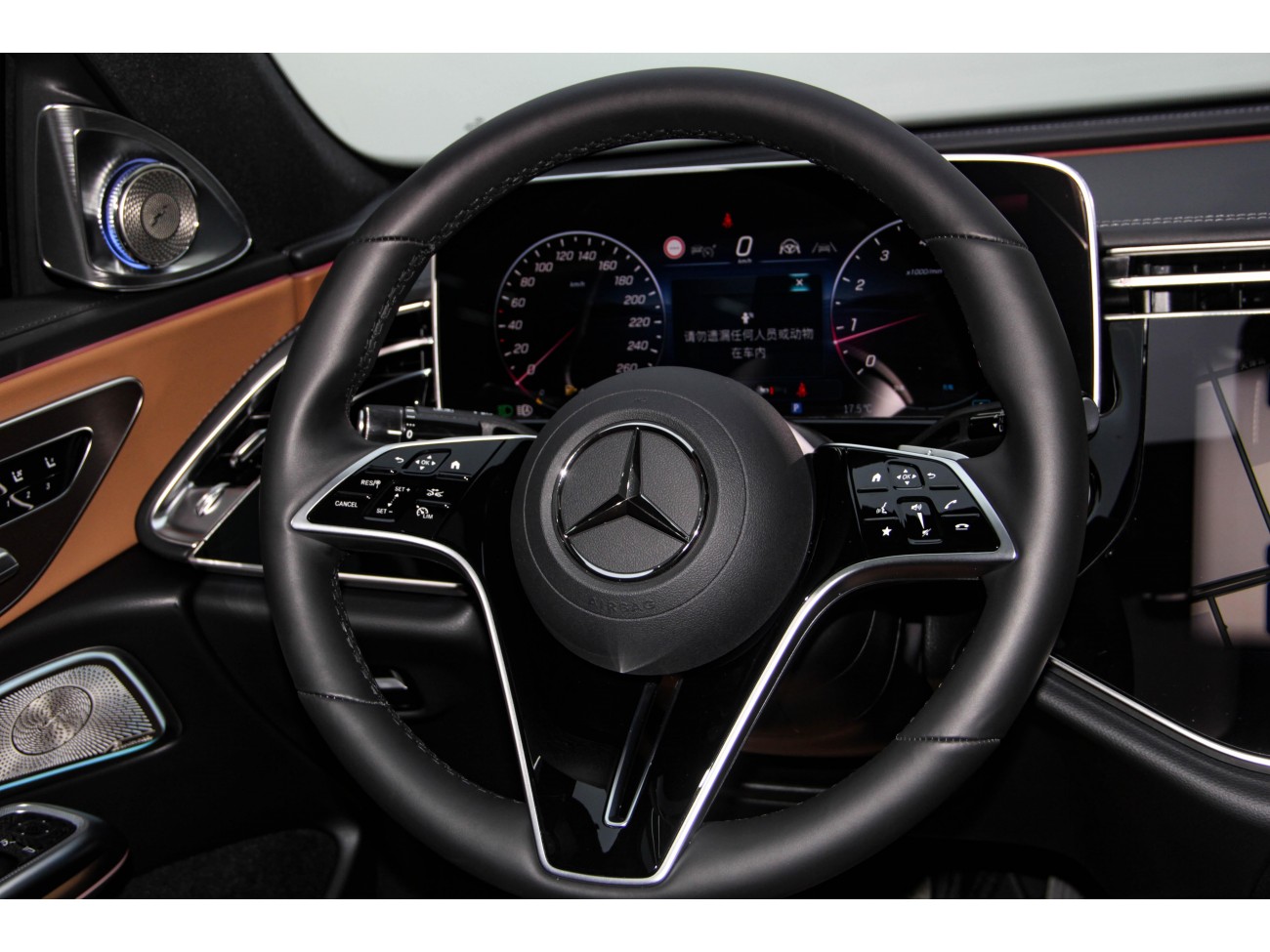 Mercedes-Benz E 300 L 2025