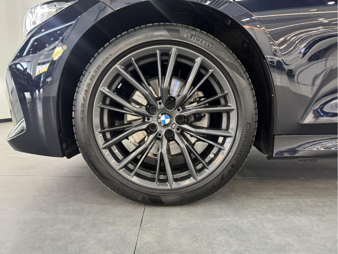 BMW 325Li 2024