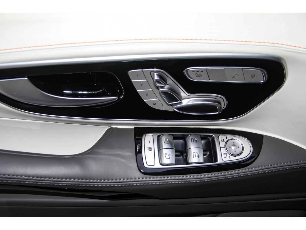 Mercedes-Benz 2023 2024