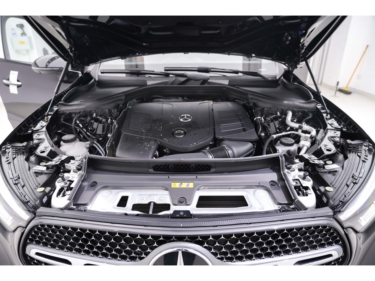 Mercedes-Benz GLC 260 L 2025