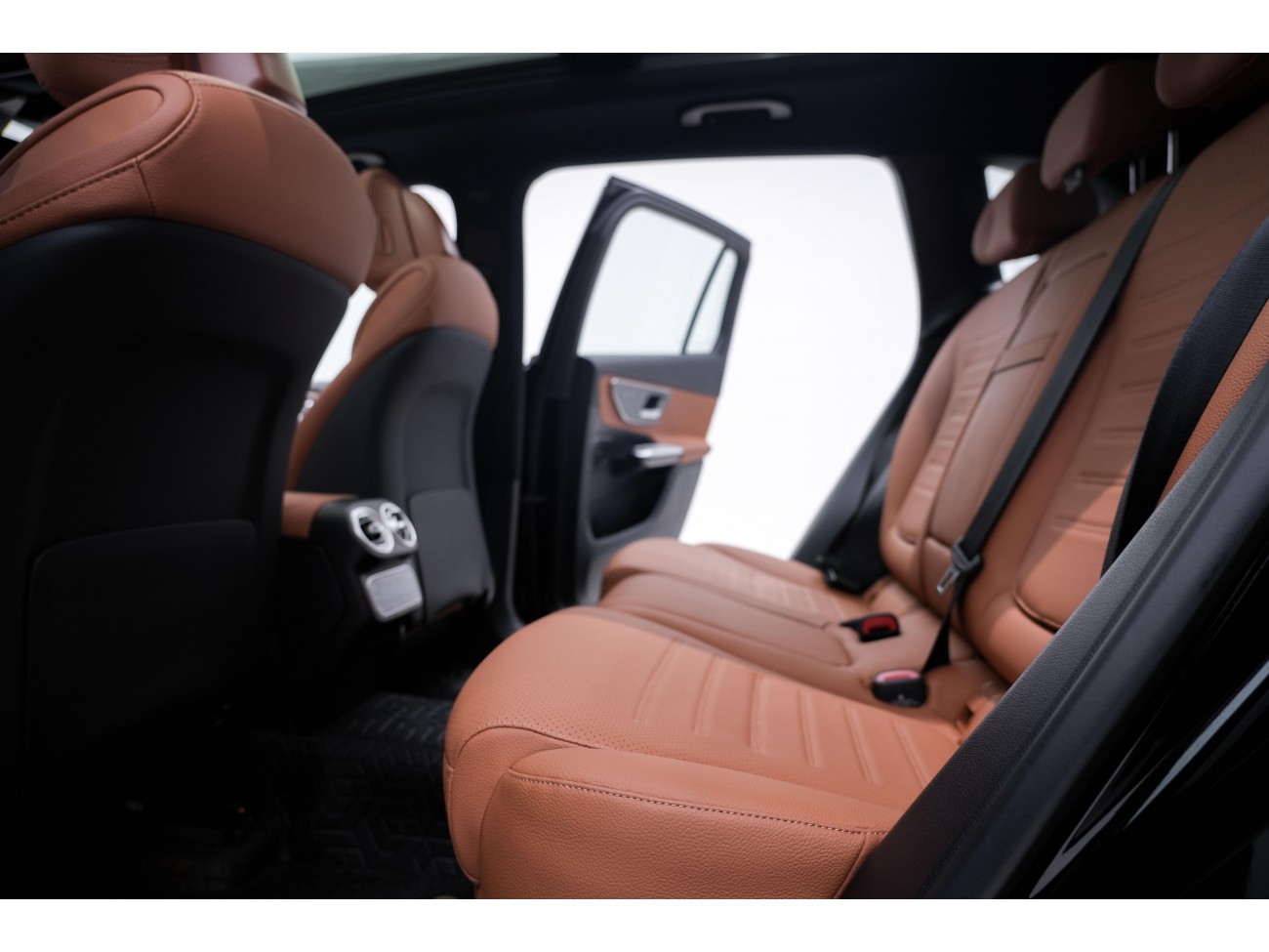 Mercedes-Benz GLC 260 L 2025