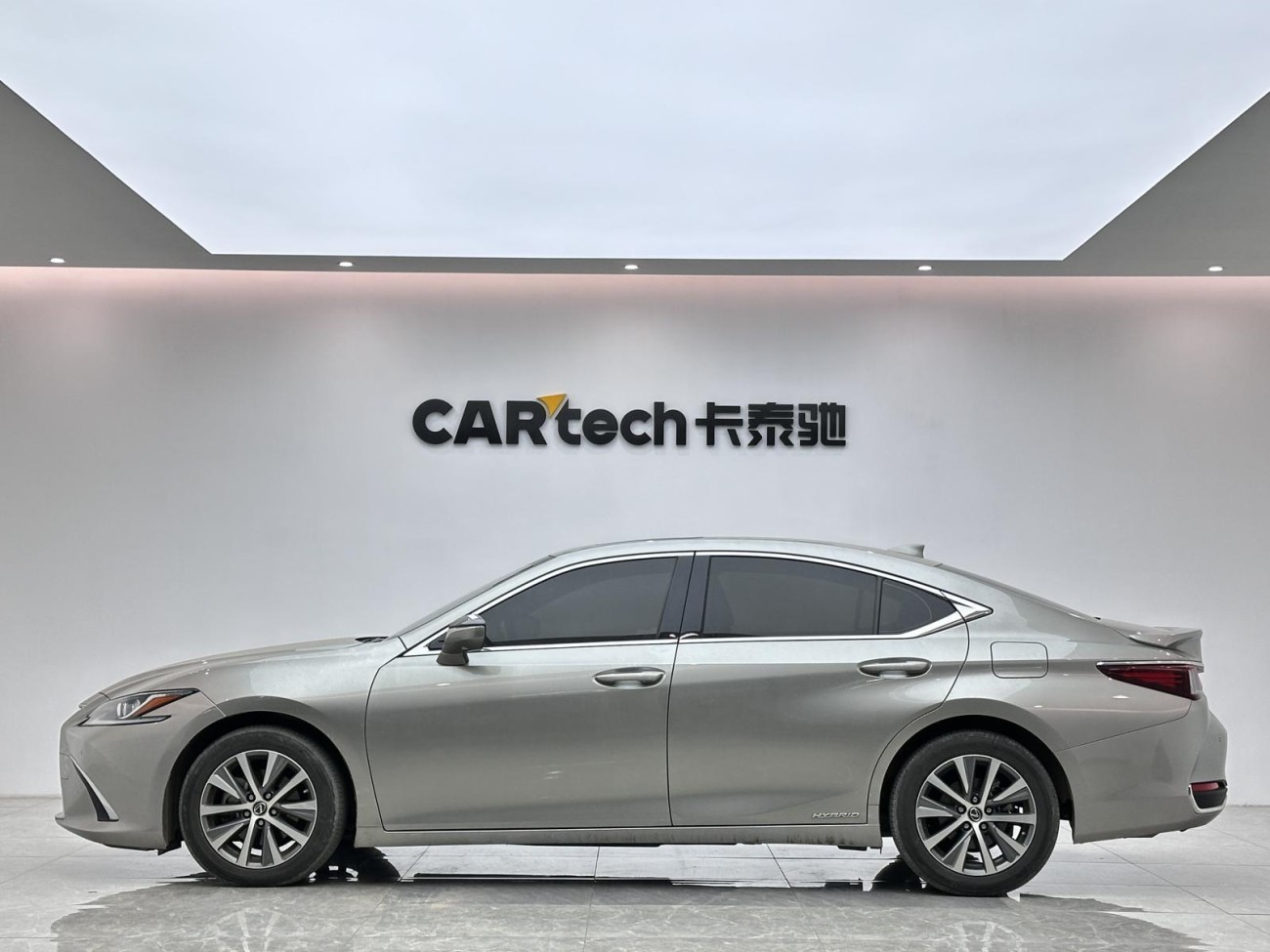 Lexus ES 300h 2018