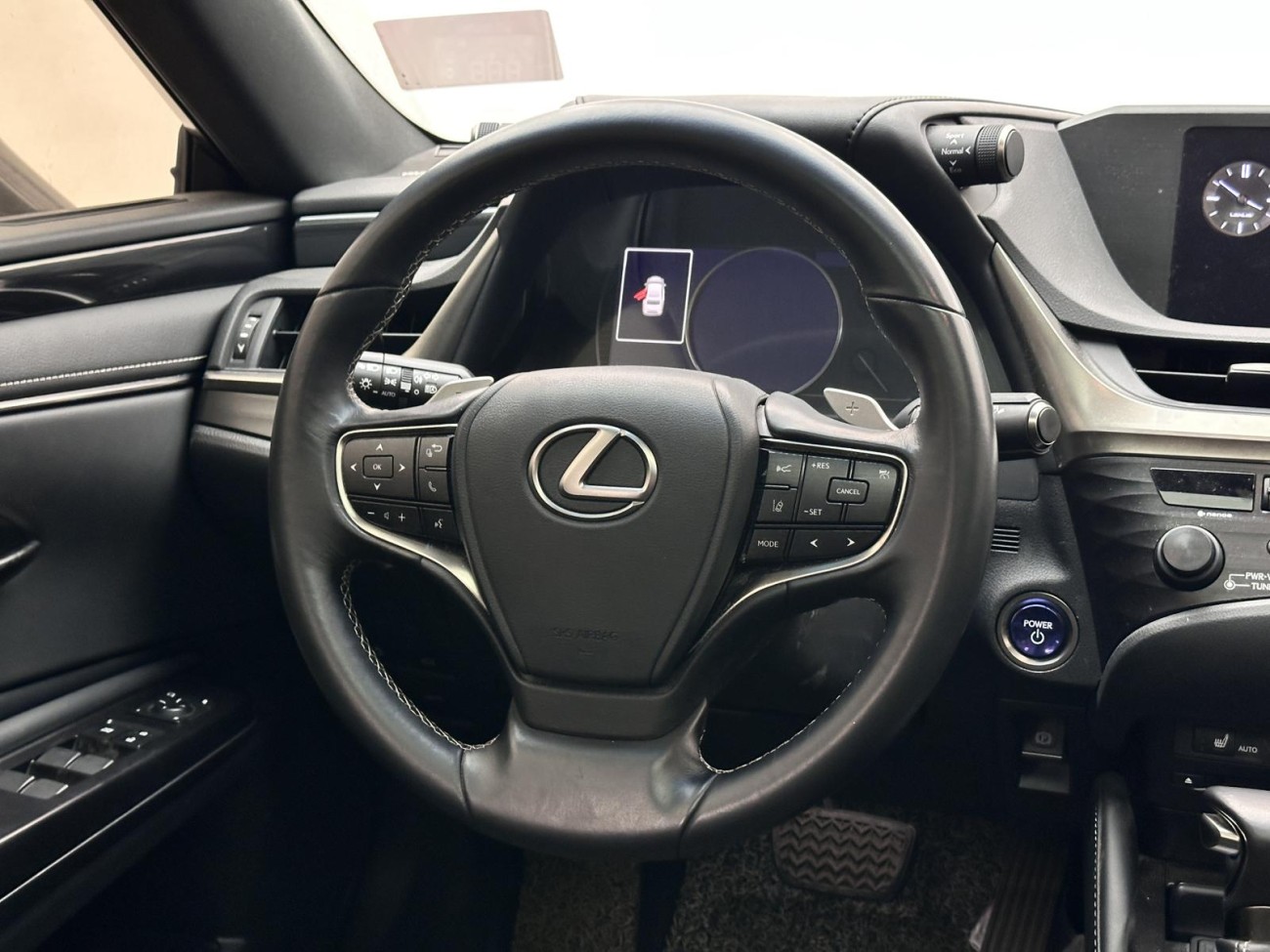 Lexus ES 300h 2018