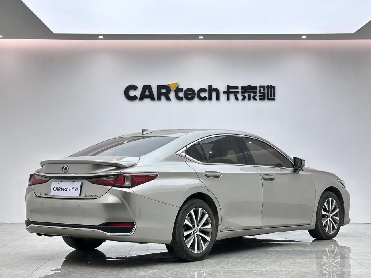 Lexus ES 300h 2018