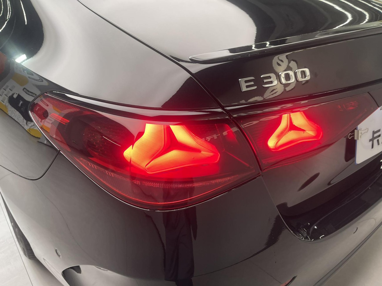 Mercedes-Benz E 300 2025