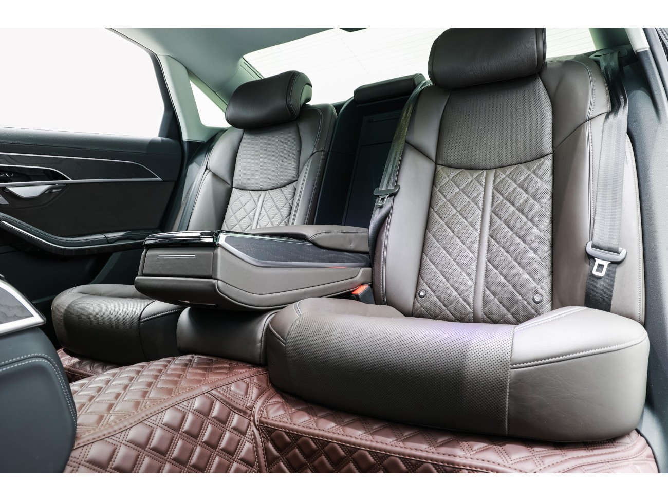 Audi A8L 50 TFSI 2024