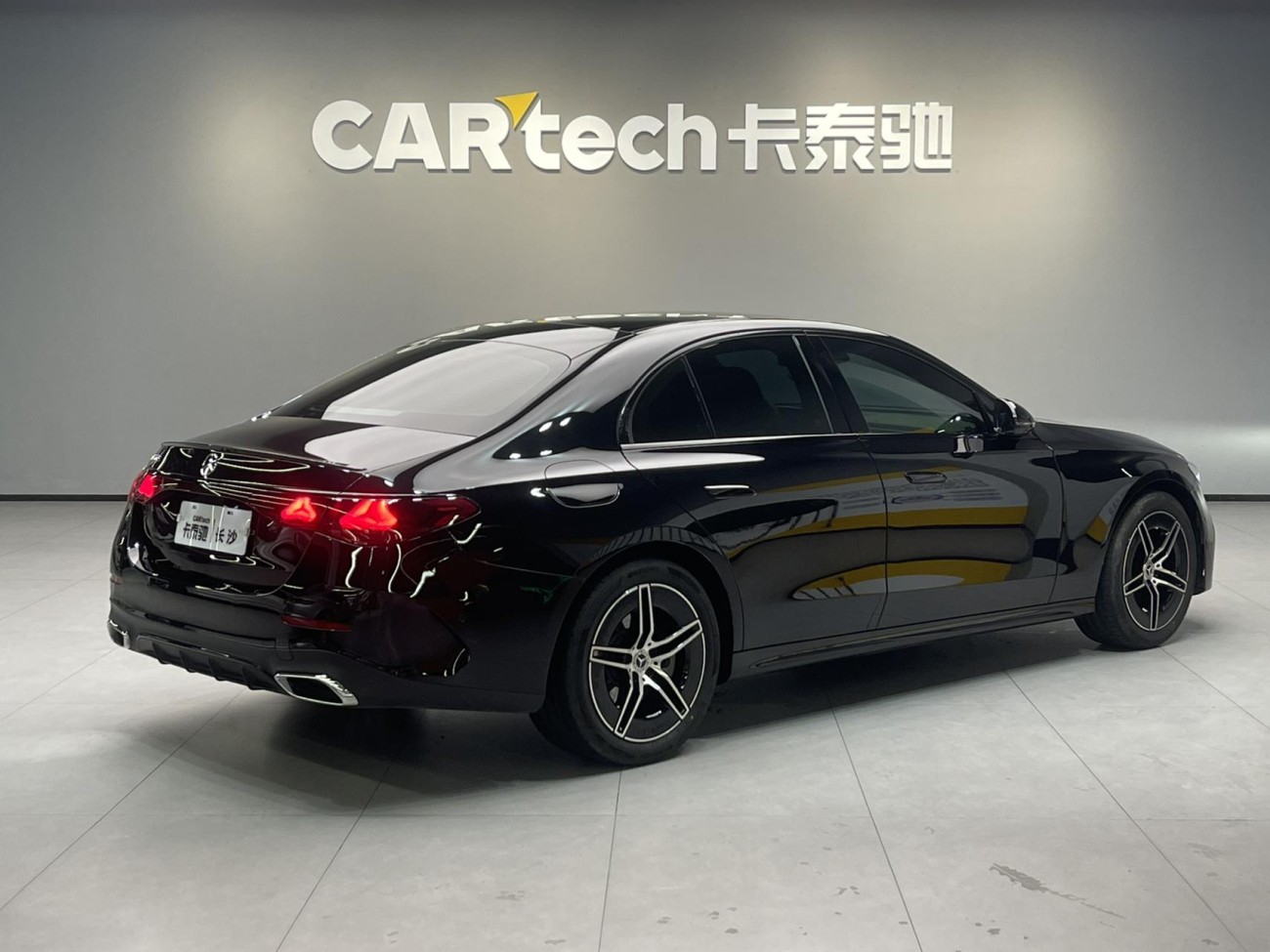 Mercedes-Benz E 300 2025