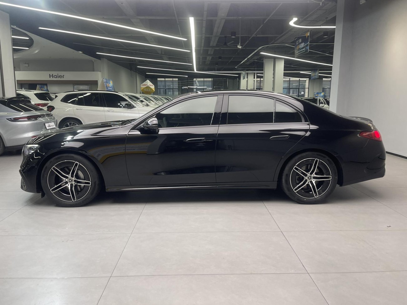 Mercedes-Benz E 300 2025