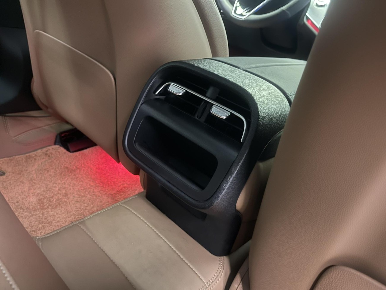 Mercedes-Benz E 300 2025