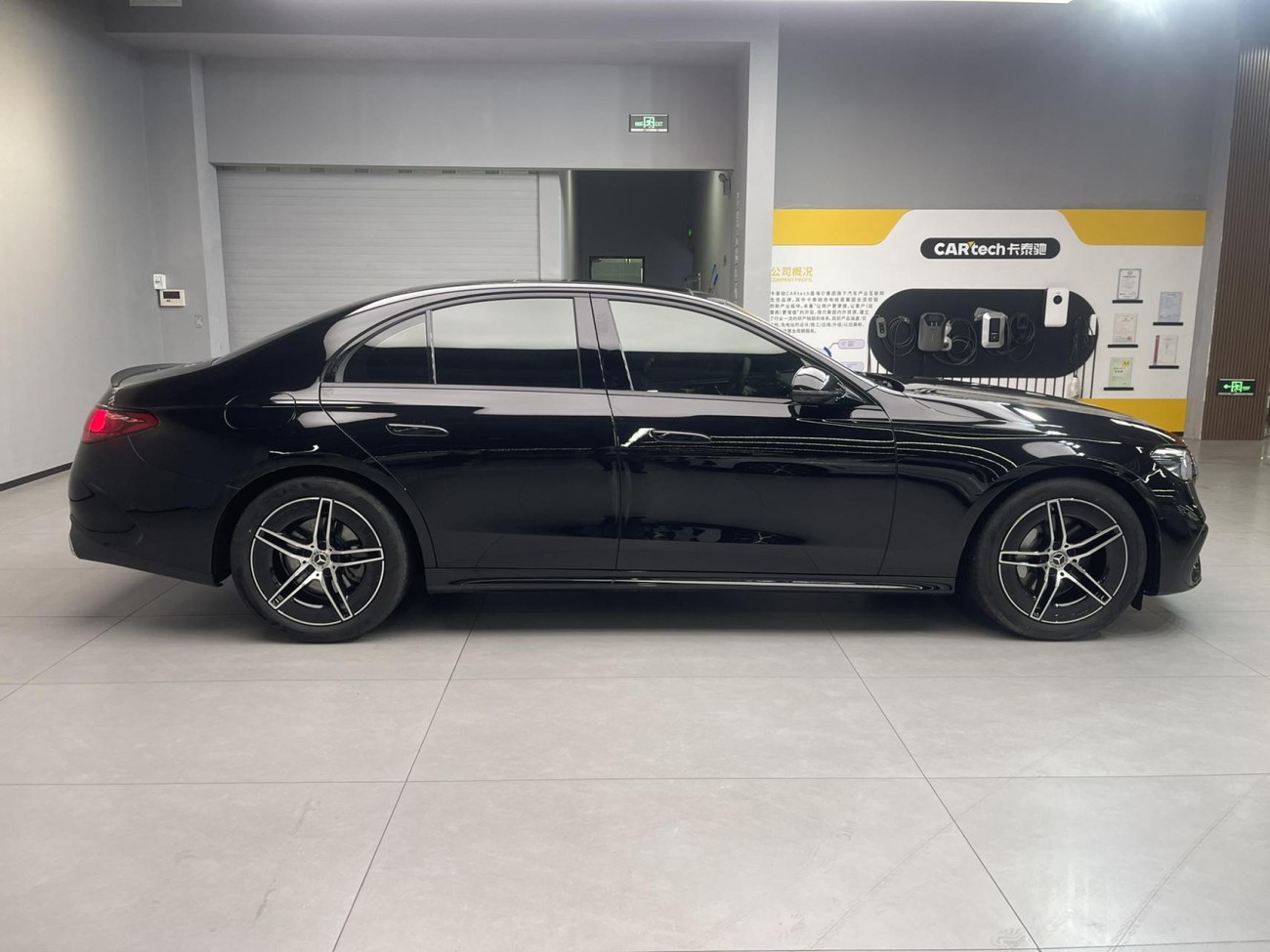 Mercedes-Benz E 300 2025