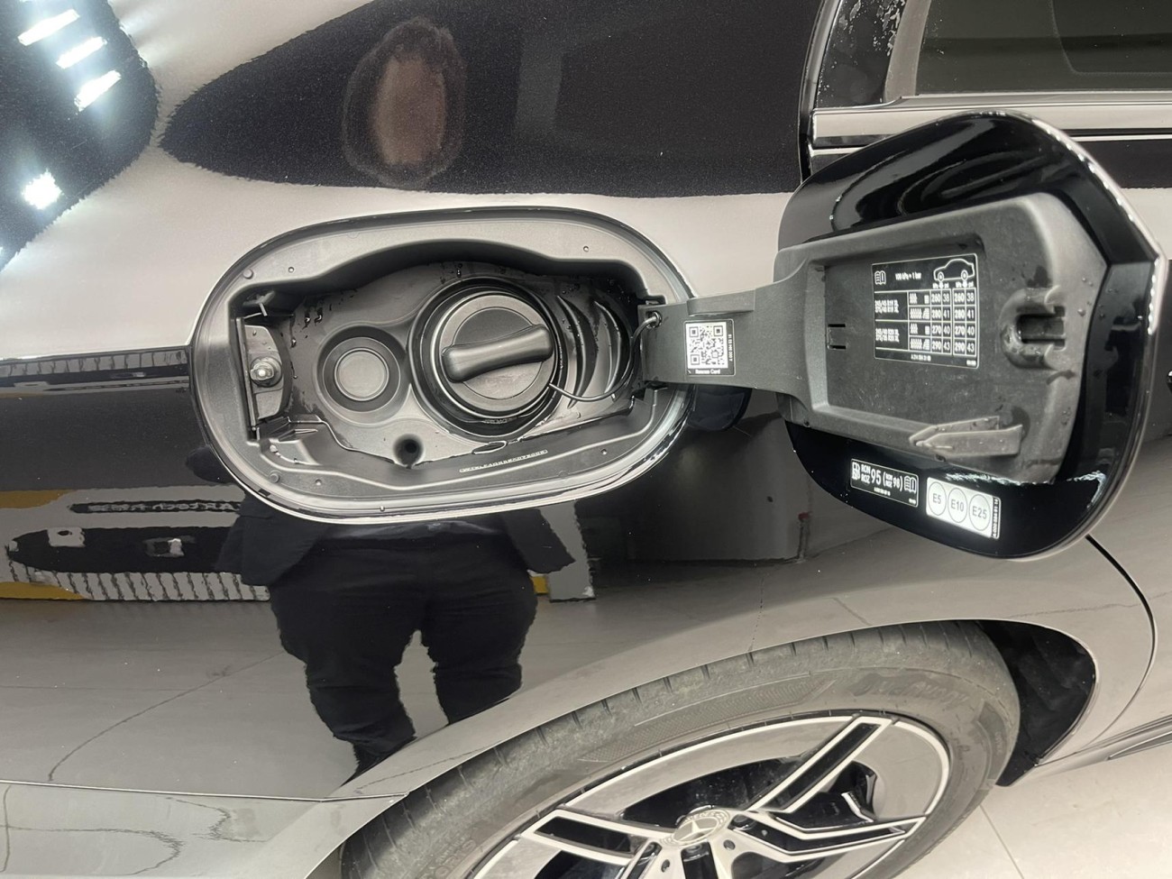 Mercedes-Benz E 300 2025