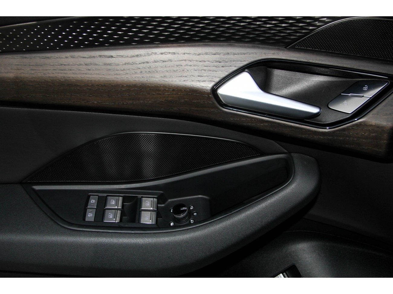 Audi Q6 40 TFSI 2024