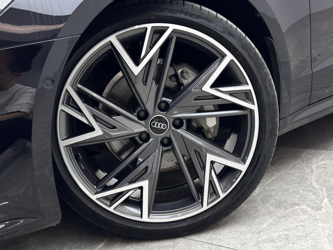 Audi A7L 45 TFSI 2023