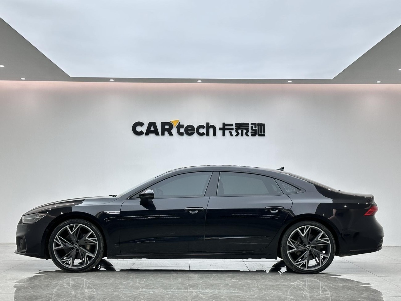 Audi A7L 45 TFSI 2023