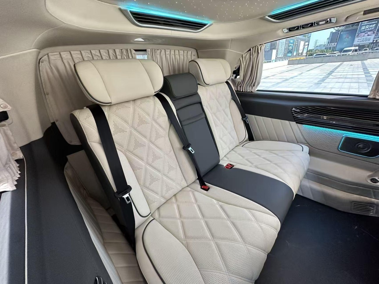 Mercedes-Benz 2024 2025