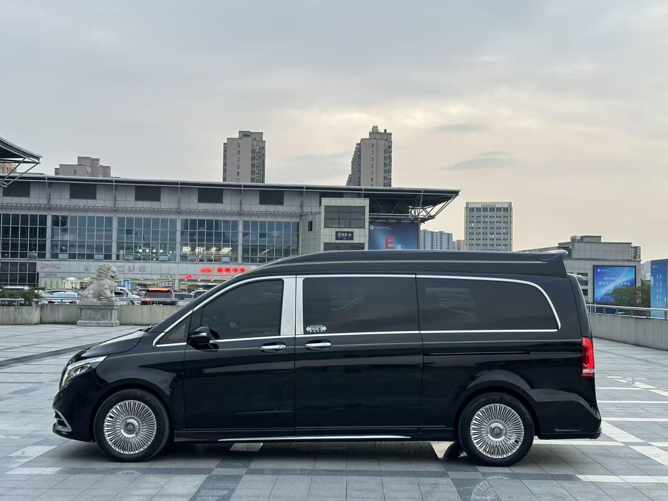 Mercedes-Benz V 2021