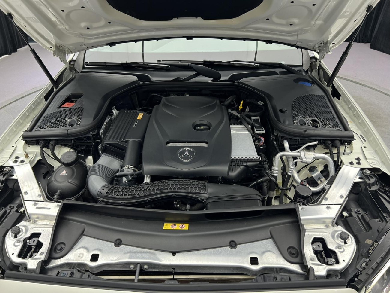 Mercedes-Benz E 300 L 2016