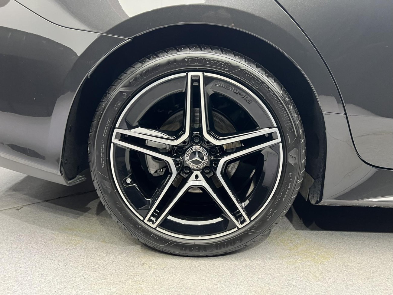 Mercedes-Benz CLS 300 2024