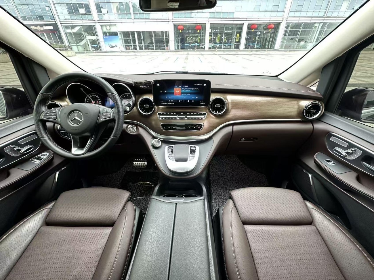 Mercedes-Benz V 2023