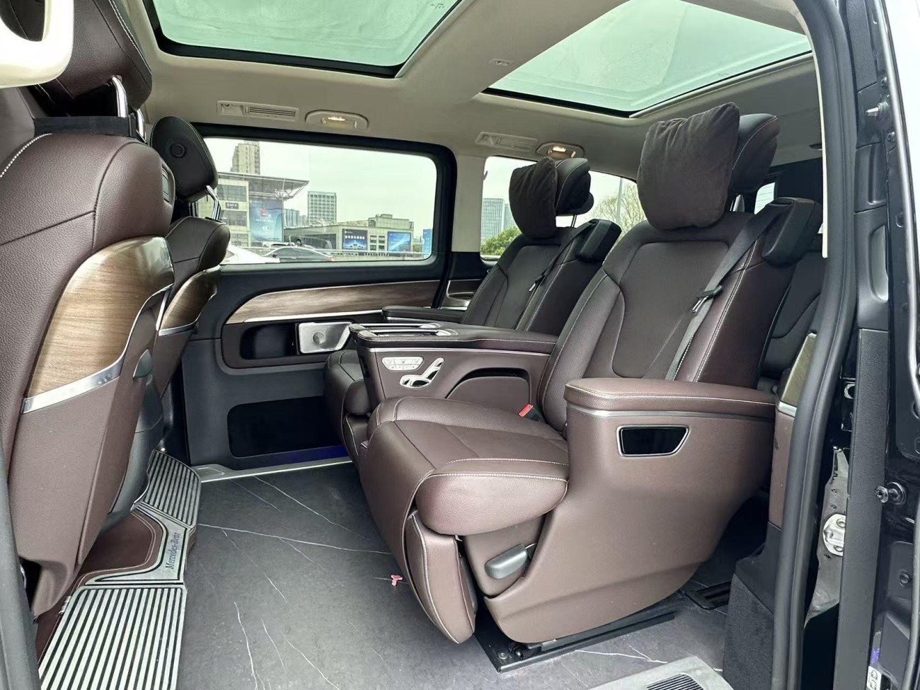 Mercedes-Benz V 2023