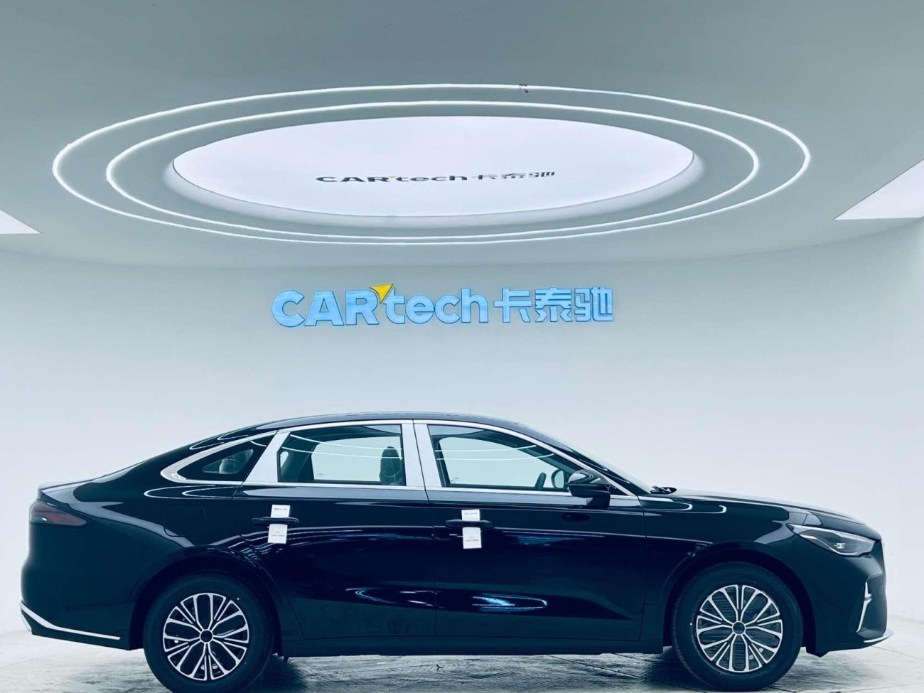 Geely Emgrand 2025