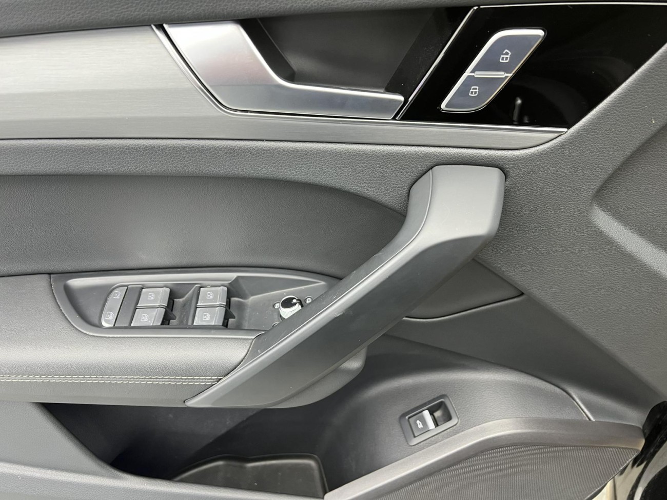 Audi Q5L 40 TFSI 2024