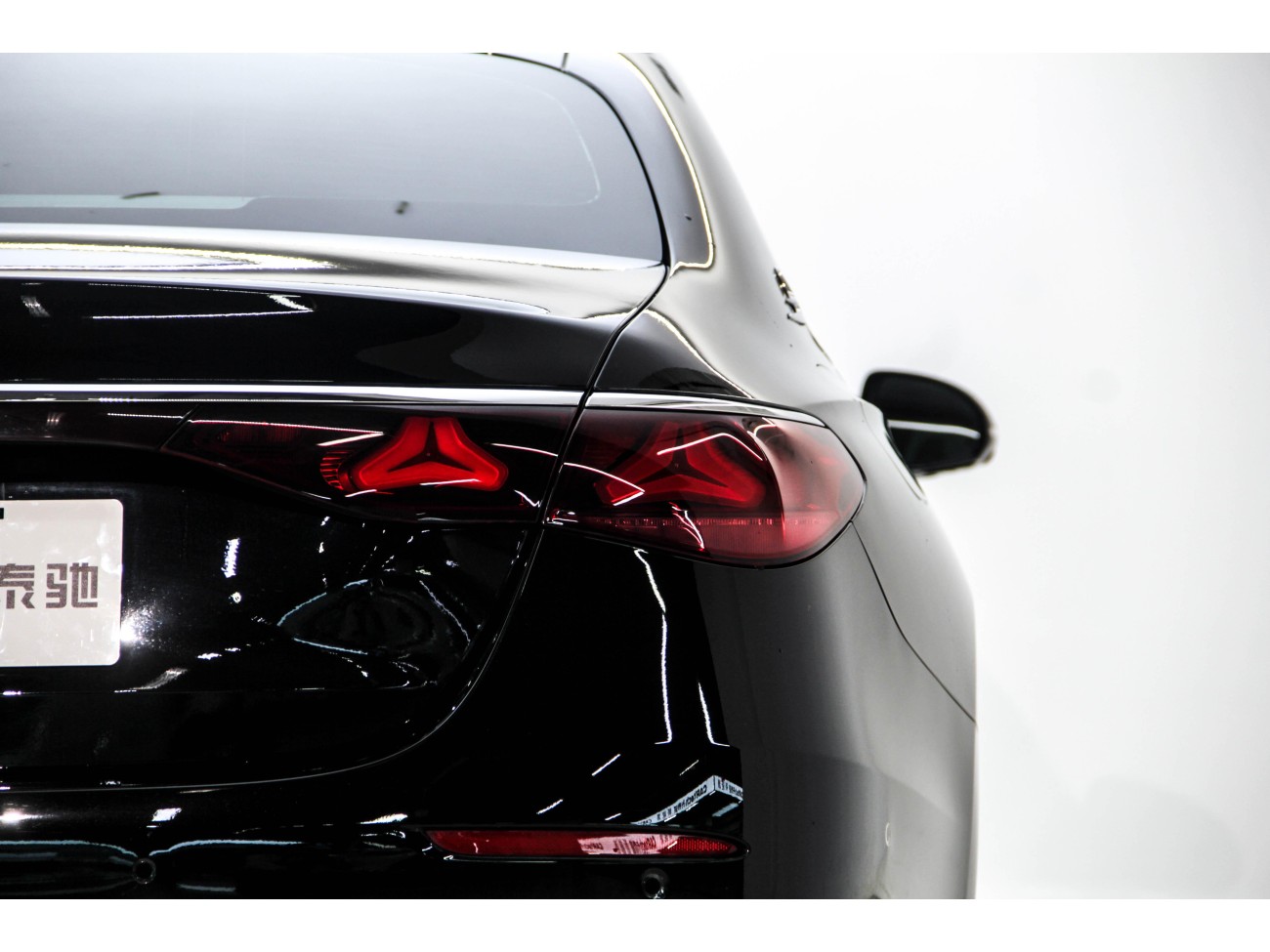 Mercedes-Benz E 300 L 2025