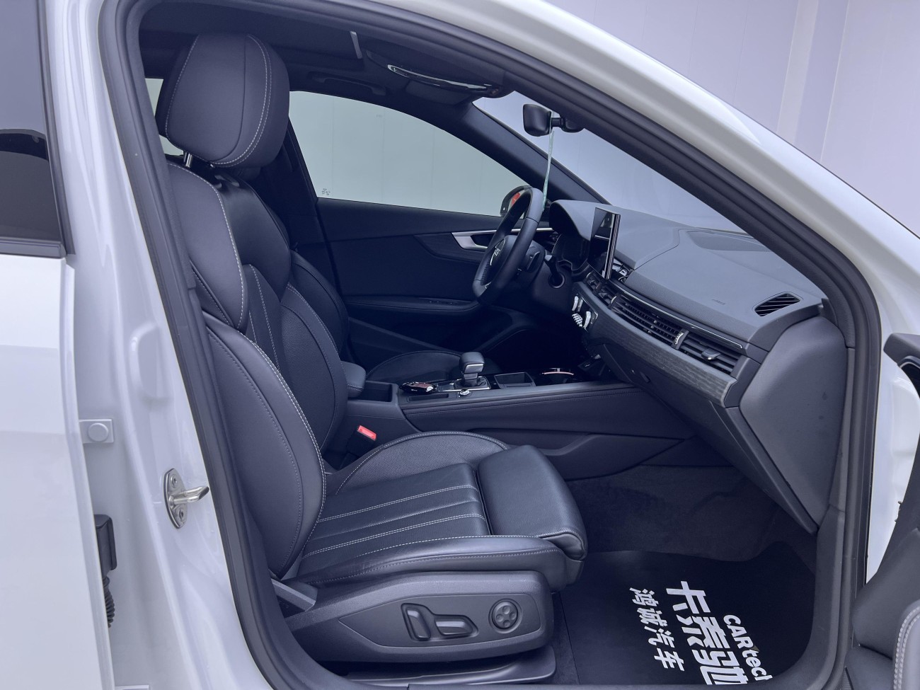 Audi A4L 45 TFSI 2023