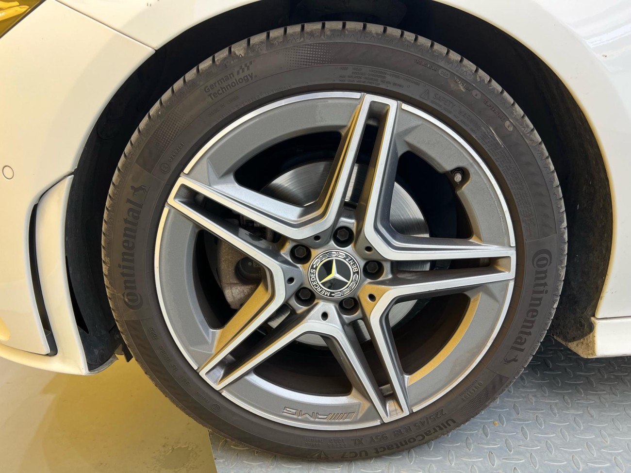 Mercedes-Benz CLA 200 2021