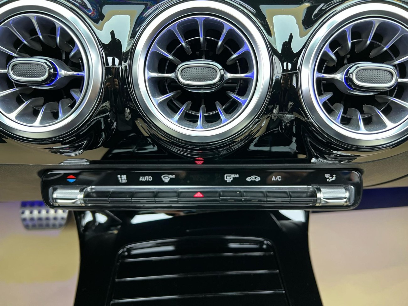 Mercedes-Benz CLA 200 2021