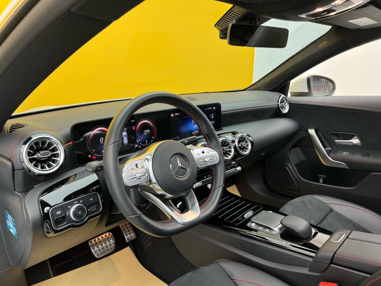 Mercedes-Benz CLA 200 2021